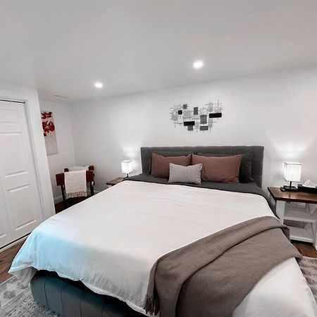 The Victoria Suite In Elora- King Bed 외부 사진